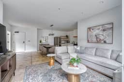 N Vancouver 102 (4980) Small