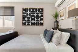 SE 19th [Asylum] 202 (1428)