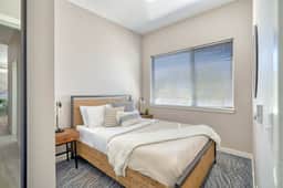 SE 19th [Asylum] 305 (1428)