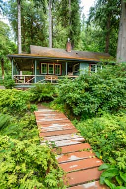 Riverwood Ln (27025)