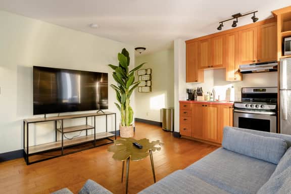 SE 25th [Towers] (1414)