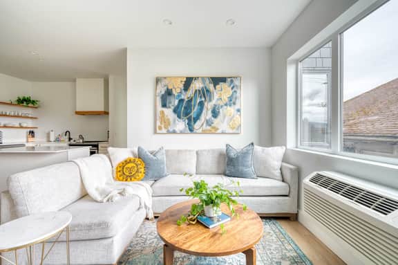 N Vancouver 302 (4980) (Small)