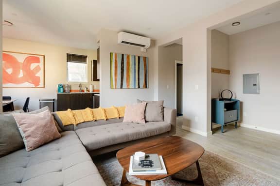 SE 19th [Asylum] 206 (1428)