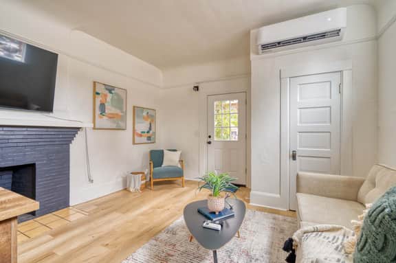 NE 19th (1705)