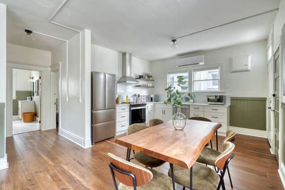 SE 12th (1036)