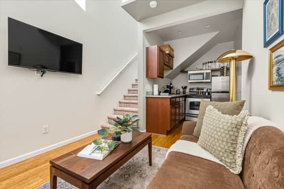NW 19th [NORM] 8 (1415)