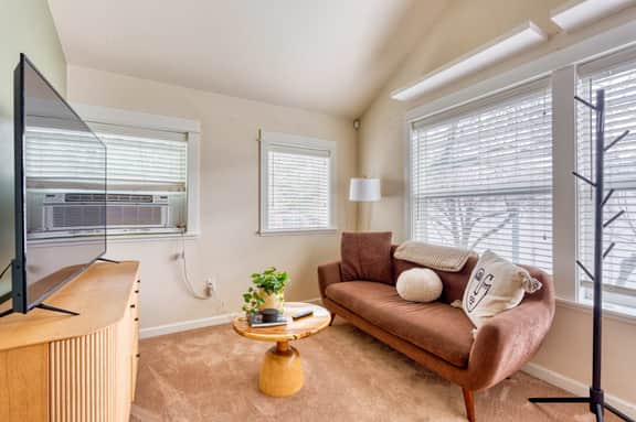 NW 19th [NORM] 11 (1415)