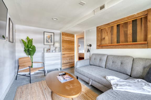 NW Northrup 2 (1616) Small
